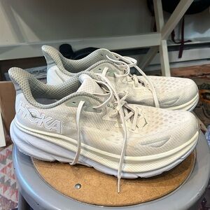 Hoka Clifton 9 - used - men’s 10.5 - 252 miles run on them